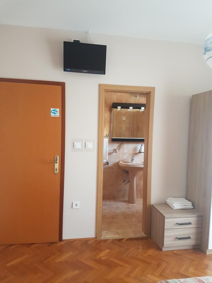 Guest House Mrvcic Rupa Exterior foto